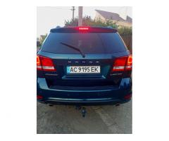 Автомобіль Dodge Journey