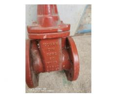 Продам засувку чавунну та кран кульовий (фланцевий) — стан новий