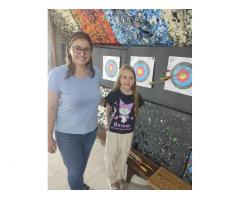 Сімейний відпочинок у Києві — стрільба з лука для дітей і дорослих