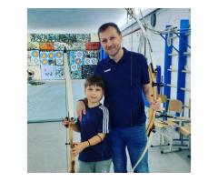 Сімейний відпочинок у Києві — стрільба з лука для дітей і дорослих